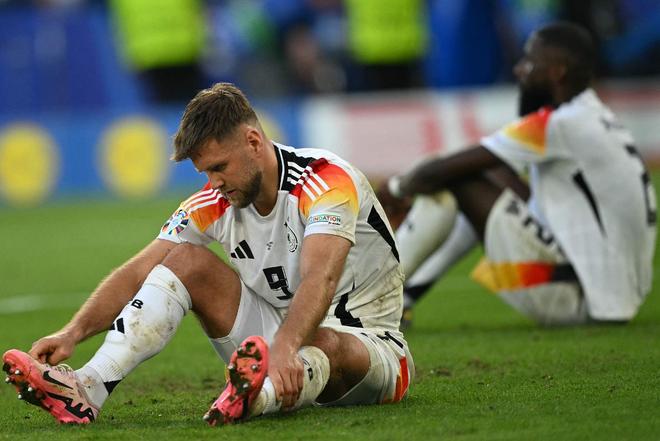 关于葡超倒计时，上海久事今夜调整名单，细节引发关注，更衣室稳定，赛季目标并未改变的信息-九游官网